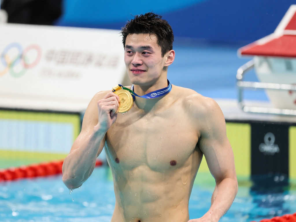 2024游泳回顾②：潘展乐崛起“世界飞鱼”，致敬泳坛前辈